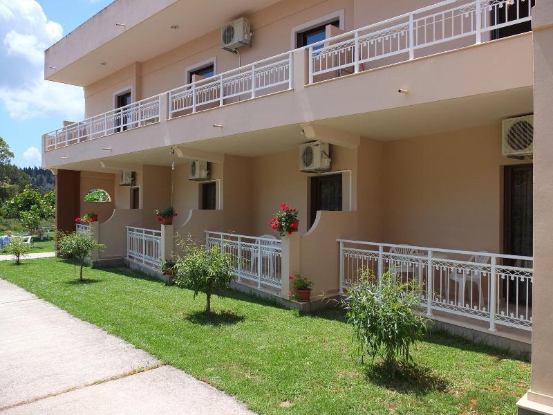 Toula'S Apartments 斯达林 外观 照片